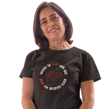 Lade das Bild in den Galerie-Viewer, Benzin im BLUT - Damen T-Shirt