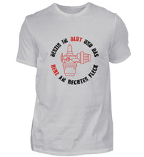 Lade das Bild in den Galerie-Viewer, Benzin im Blut  - Herren T-Shirt