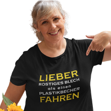 Lade das Bild in den Galerie-Viewer, LIEBER rostiges Blech  - Damen T-Shirt