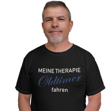 Lade das Bild in den Galerie-Viewer, Meine Therapie: OLDTIMER fahren  - Herren T-Shirt